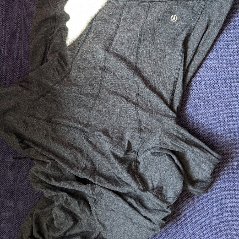 Lululemon Iconic Wrap - Picture 3 of 5